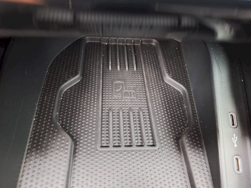 Škoda Kamiq (2025) 1.0 TSI / 85 kW / 6MP / TOP SE - fotka 15 z 30