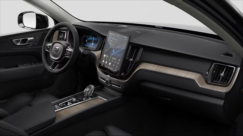 Volvo XC60 2,0   T6 AWD Plus Bright - fotka 2 z 2