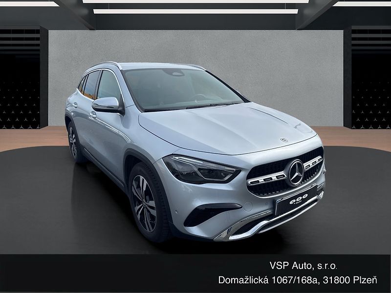 Mercedes-Benz GLA PROGRESSIVE 200d 4MATIC - fotka 7 z 19