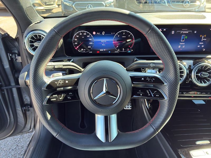 Mercedes-Benz Třídy A A 200 d - fotka 18 z 26