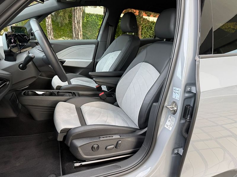 Volkswagen ID.3 Pro 150 kW 360° kamera 62kWh - fotka 13 z 37