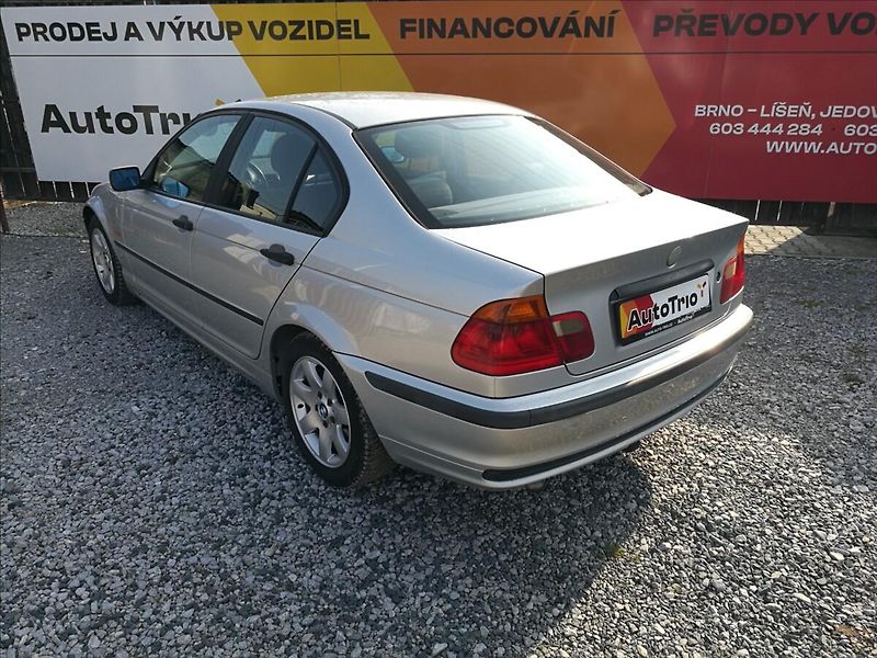 BMW Řada 3 2,0 d 320d - fotka 4 z 19