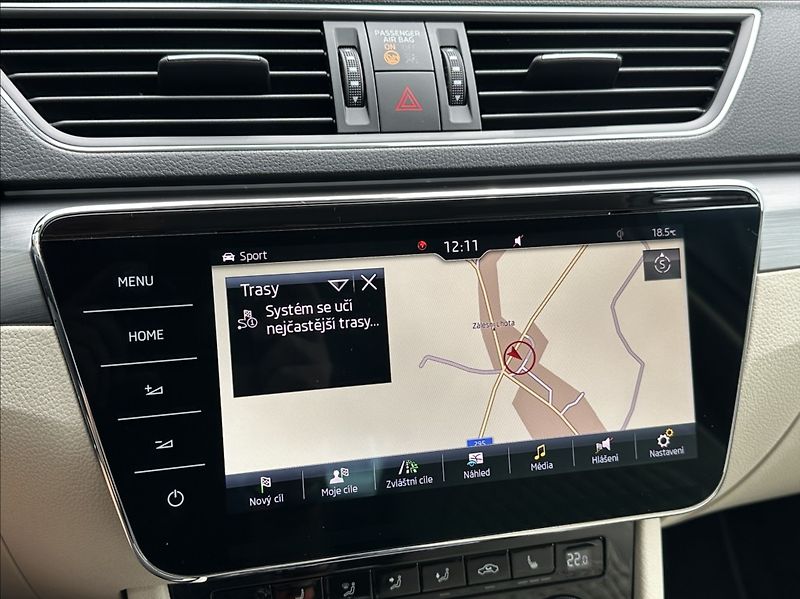 Škoda Superb 1,4 TSI 150PS  Style Plus 4x4 - fotka 36 z 58