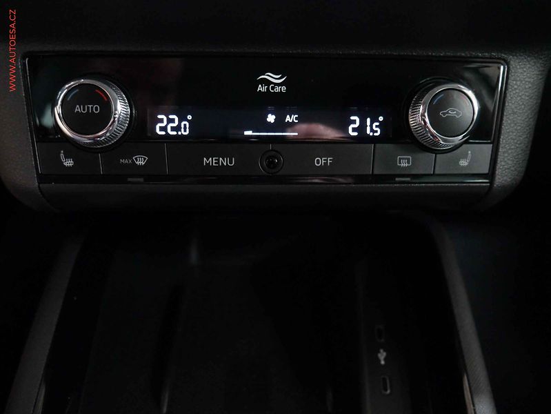 Škoda Kamiq (2023) 1.0 TSI, ČR, Style - fotka 15 z 18