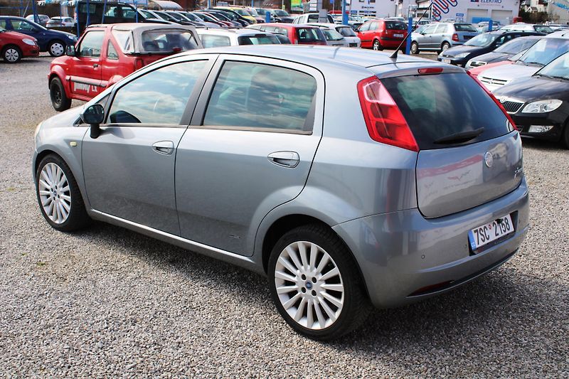 Fiat Grande Punto (2007) 1,4i KLIMA EL.OKNA ALU17 KŮŽE - fotka 5 z 14