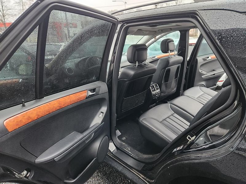 Mercedes-Benz Třídy M 320CDi 4-Matic Harman&Kardon  - fotka 7 z 17