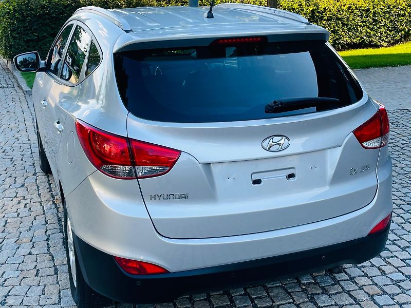Hyundai ix35 2.0i MANUÁL VÝHŘEV SERVISKA - fotka 14 z 45