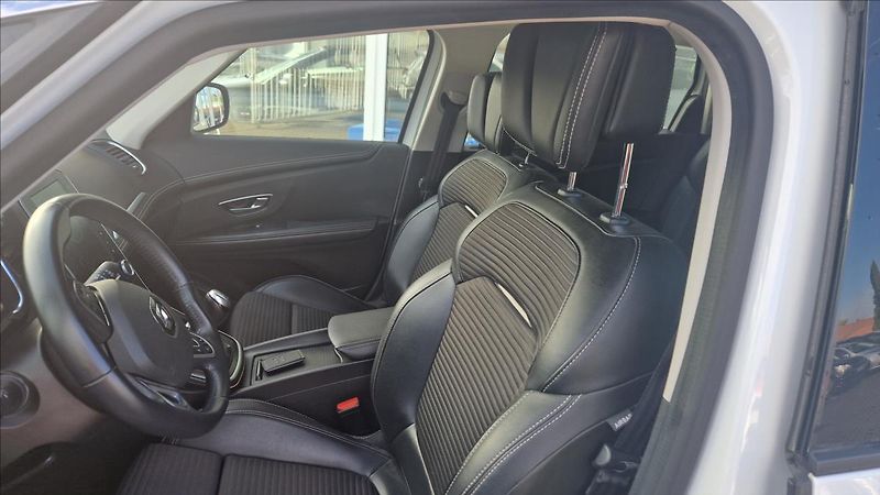 Renault Scénic 1,2 2017, TAŽNÉ, TOP STAV, PAN - fotka 9 z 20