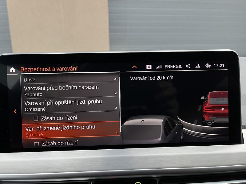 BMW X4 (2024) 3,0xD ///M 210Kw,TZ,webas,ACC - fotka 39 z 58