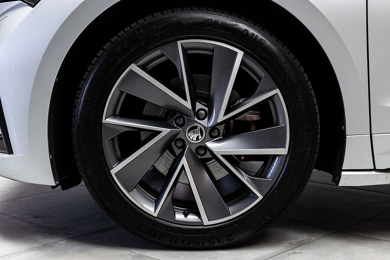 Škoda Enyaq 60 62kWh SPORTLINE*SoH-87%*DPH - fotka 33 z 40