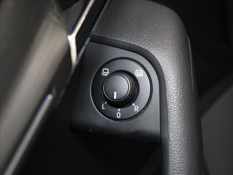 Škoda Octavia 2,0 TDi 135kW DSG 4x4 Style - fotka 17 z 27