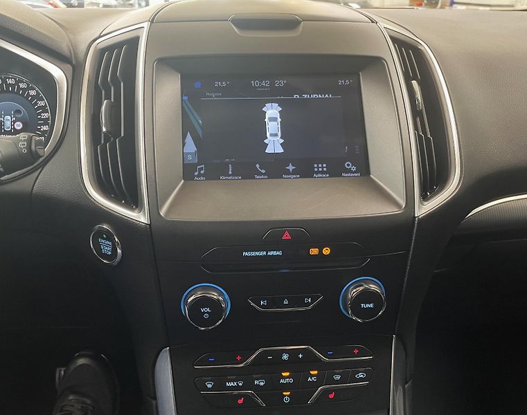 Ford S-MAX Titanium 132kW AT AWD, 7 MÍST - fotka 21 z 34