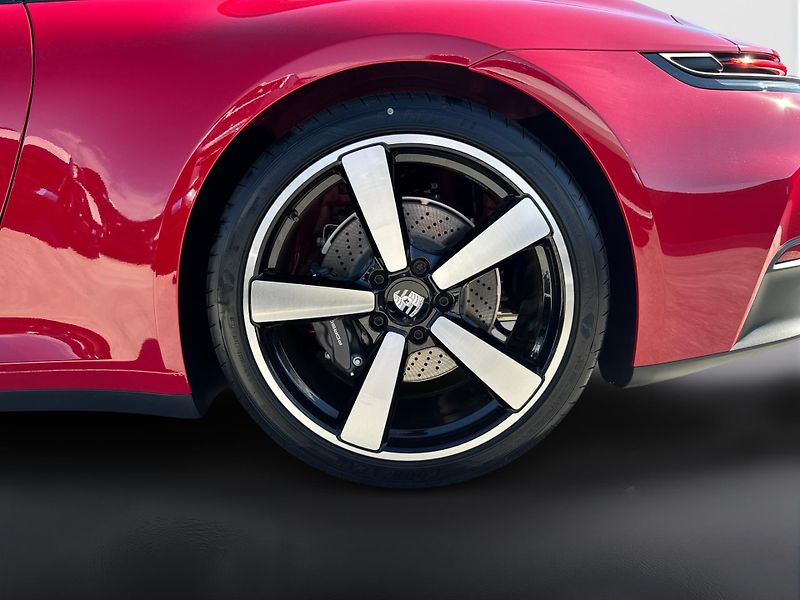 Porsche 911 Carrera - fotka 10 z 30
