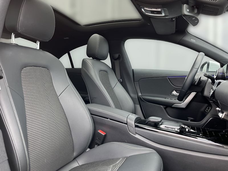 Mercedes-Benz CLA Třída 250 e kupé - fotka 16 z 18