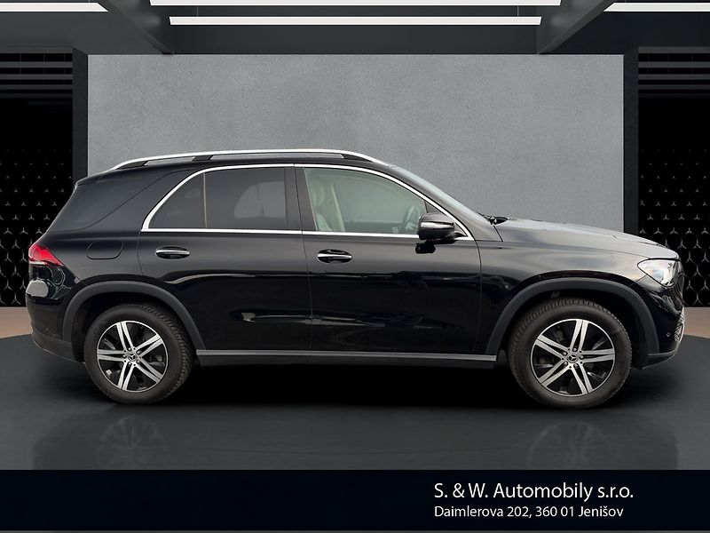Mercedes-Benz GLE 400d 4MATIC - fotka 4 z 29