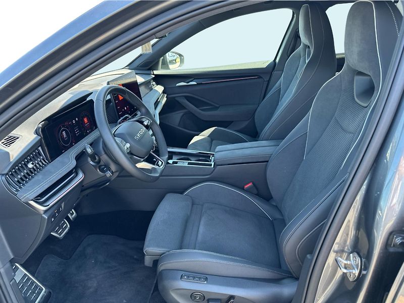 Škoda Superb iV 1,5 TSI / 150 kW Sportline - fotka 11 z 23