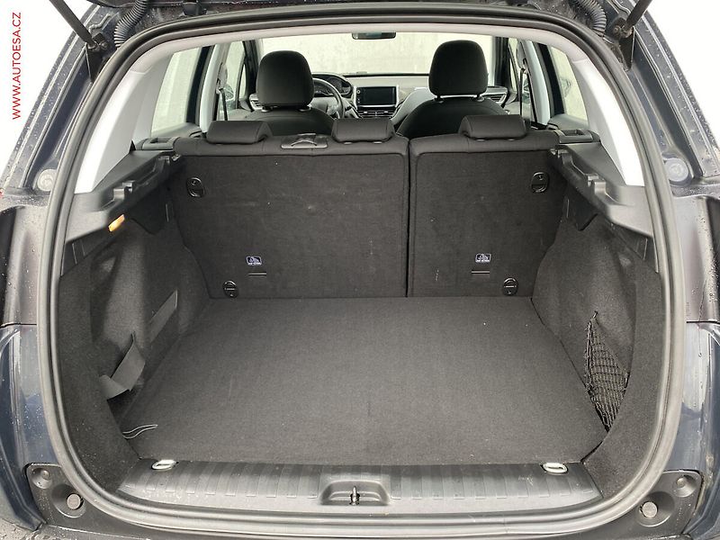 Peugeot 2008 (2018) 1.2 PT, ČR, Active, +kola - fotka 7 z 16