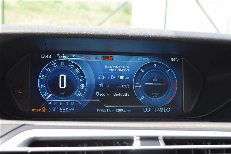 Citroën C4 Picasso 2,0 HDI 110KW AUTOMAT 7MÍST - fotka 40 z 48