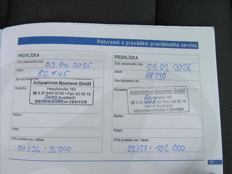 Hyundai i30 1,6 Turbo 137kW - fotka 31 z 35
