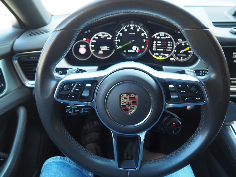 Porsche Panamera (2017) 4 E-Hybrid Sport - fotka 27 z 44