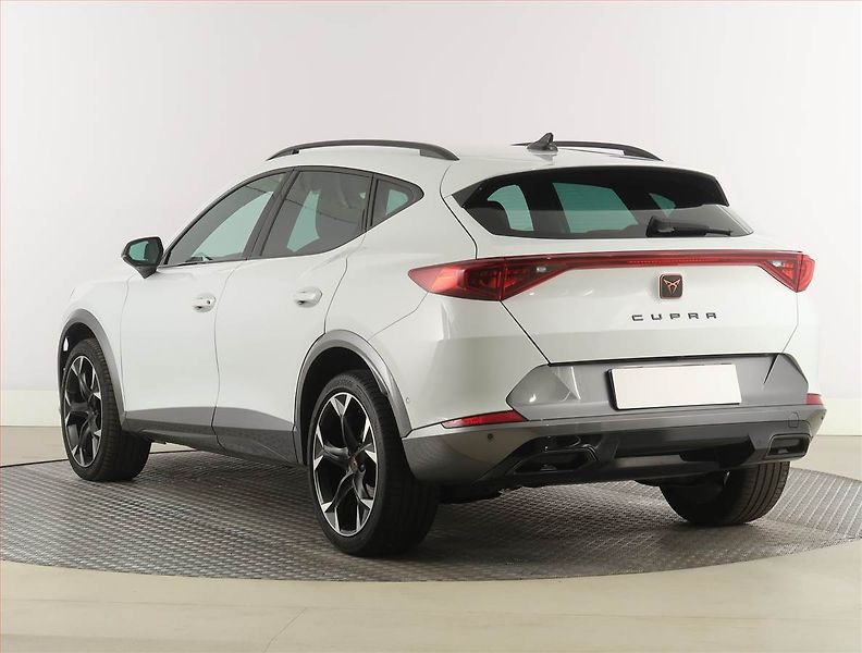 Cupra Formentor (2022) 1.5 TSI - fotka 4 z 28