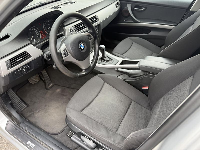 BMW Řada 3 330XD - fotka 8 z 21