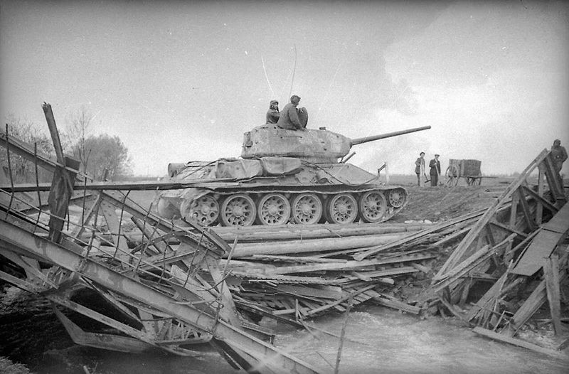 Tank T-34 byl označen za stroj, který vyhrál II. světovou válku. Ve své době byl pdborníky nazýván nejlepším na světě.