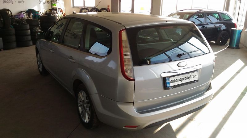 Ford Focus (2008) 1,6TDCI,80KW,XEN,ALU,NAVI,KLIM - fotka 9 z 34