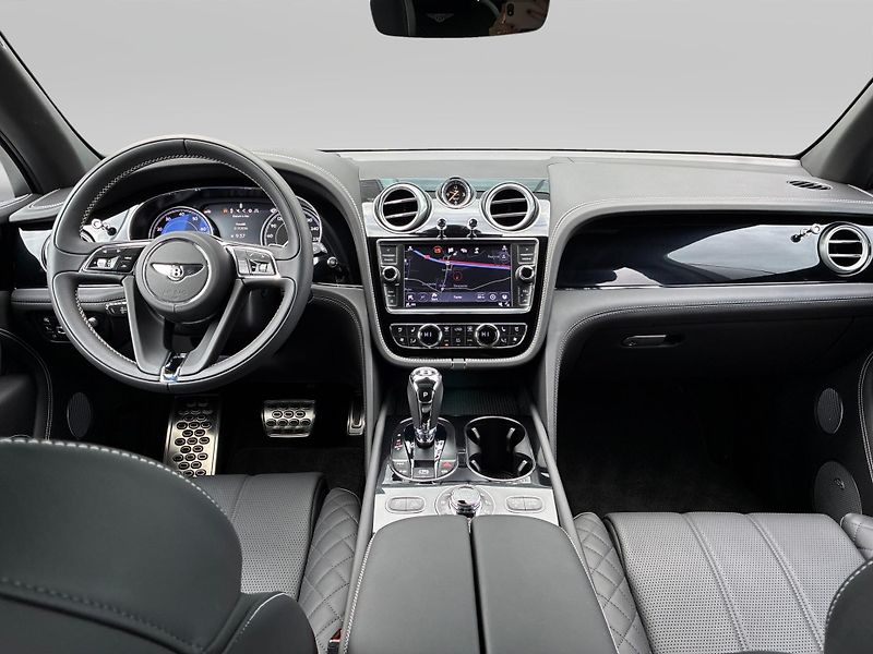 Bentley Bentayga W12 - fotka 9 z 14