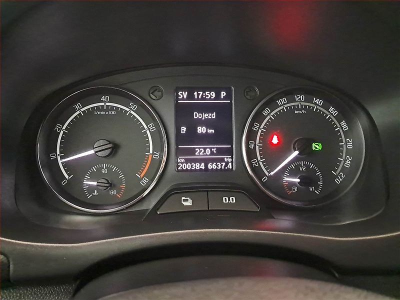 Škoda Fabia (2010) RS 1.4 TSI, Automat, Navi - fotka 11 z 17
