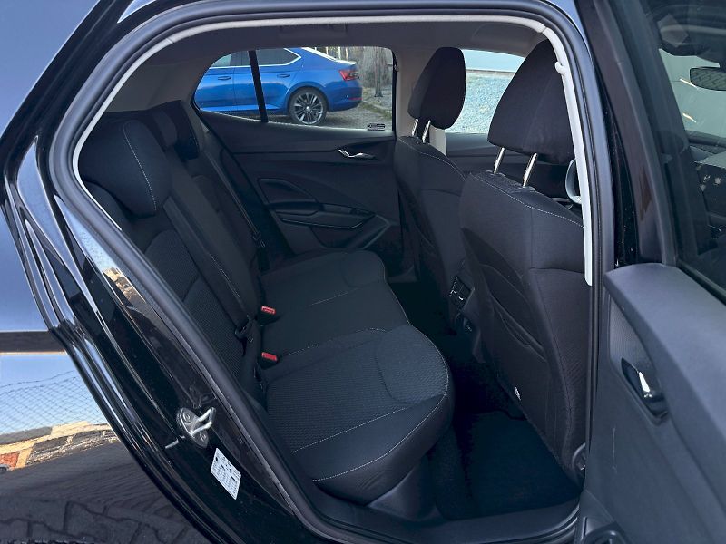 Škoda Fabia (2025) 1.0 TSI 85 kW TopSelection - fotka 21 z 24
