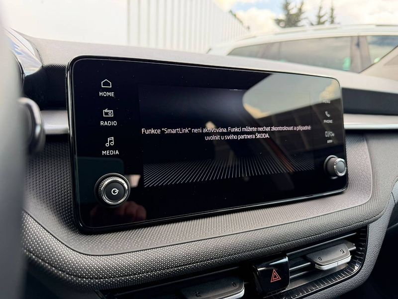 Škoda Fabia Selection 1,0 MPI 59 kW 5° MP - fotka 16 z 28