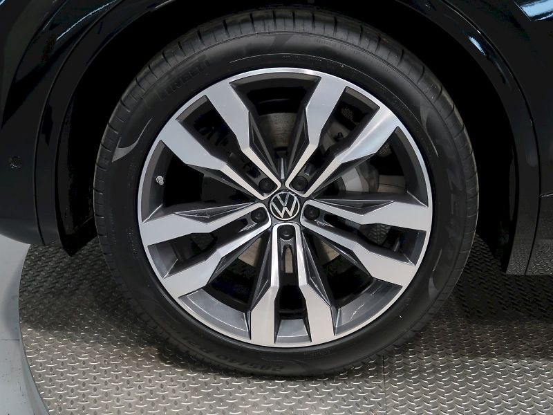 Volkswagen Touareg (2026) R-LINE V6 3,0TDI 170 KW 4MOTIO - fotka 12 z 42