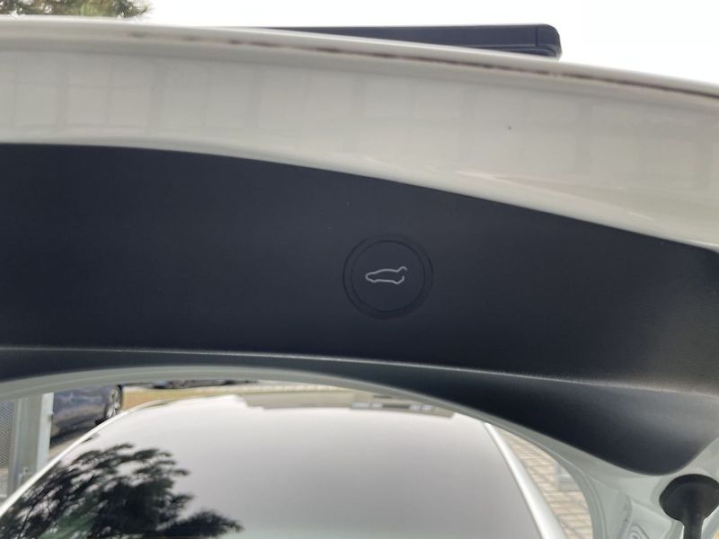Tesla Model 3 Standart Range Plus LFP - fotka 35 z 40