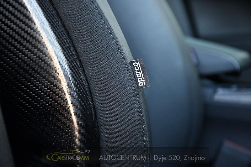 Alfa Romeo Stelvio 2.9 V6 Bi-T 520PS QUADRIFOGLIO - fotka 32 z 56