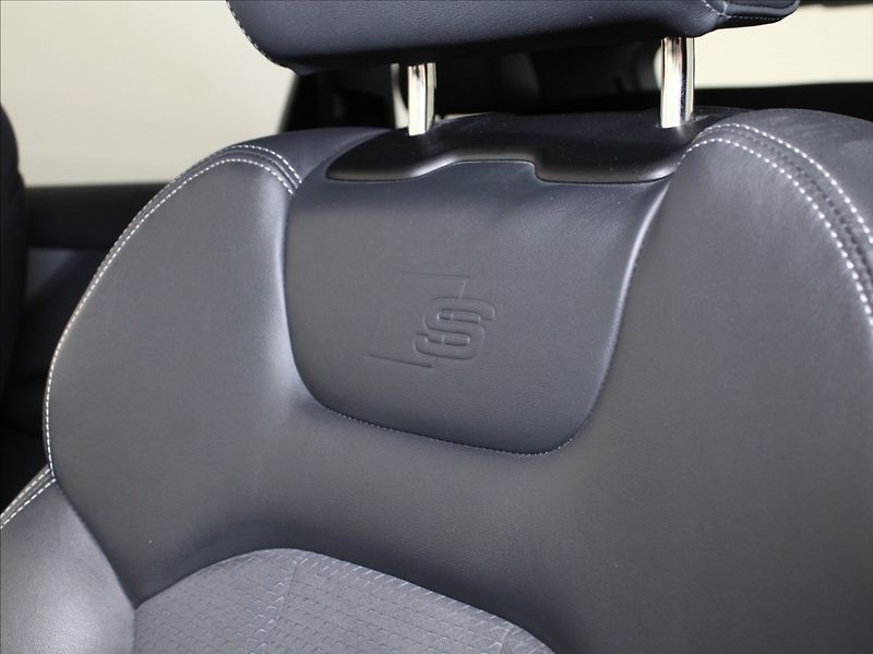 Audi Q7 3,0 50TDi S-Line 44tkm. ČR - fotka 27 z 31