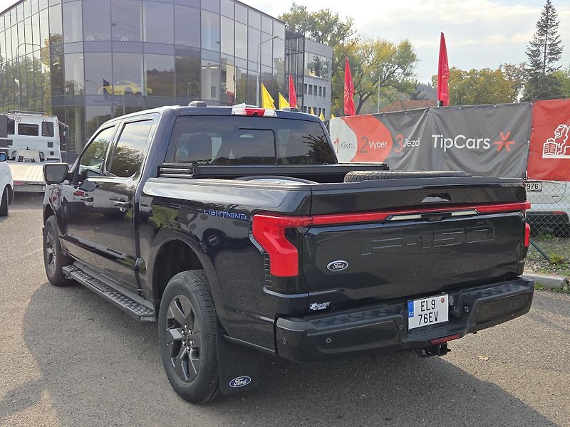 Ford F-150 (2023) ELEKTRO - LIGHTNING - fotka 6 z 19