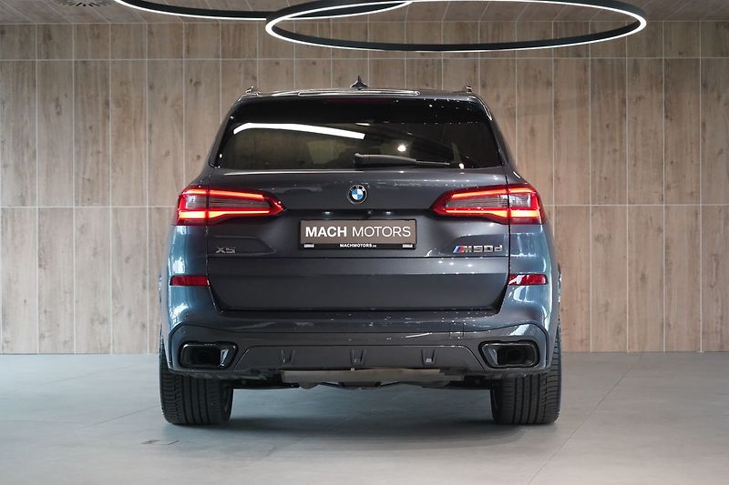BMW X5 M50d, M Professional, Masáž - fotka 6 z 57
