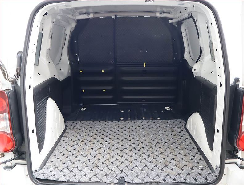 Citroën Berlingo (2016) 1.6 HDi, 3Místa, ČR, DPH - fotka 13 z 15