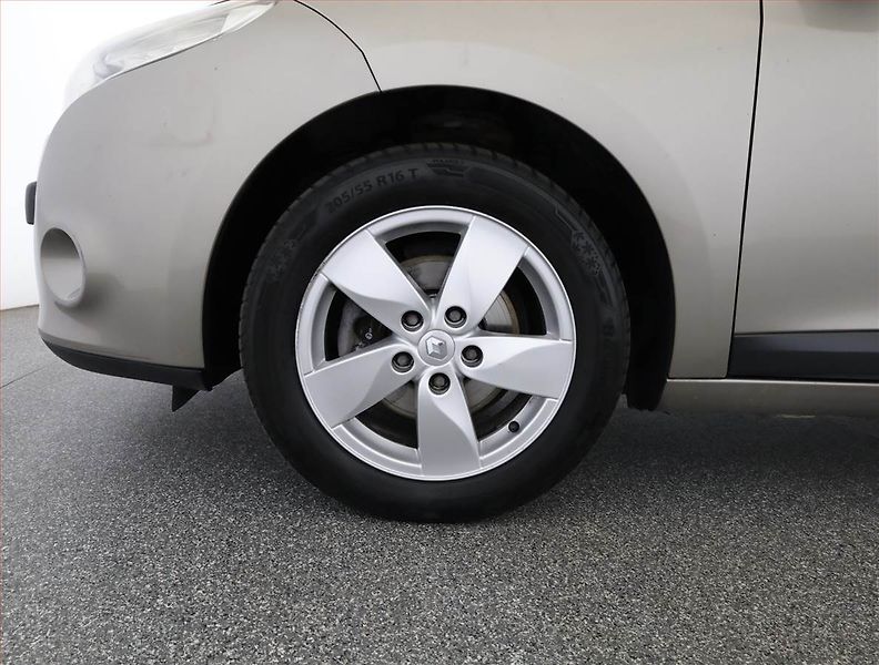 Renault Mégane (2010) 1.5 dCi, nová STK, Tažné - fotka 14 z 14