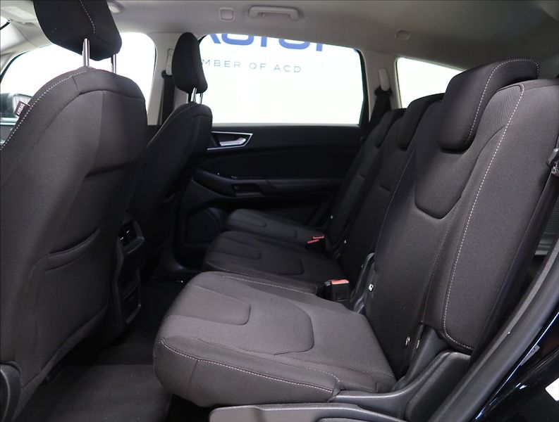 Ford S-MAX 2,0 EcoBlue NAVI KAMERA VÝHŘEV - fotka 41 z 46