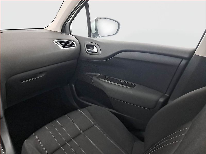 Citroën C4 (2012) 1.6 VTi, po STK, jezdí výborně - fotka 8 z 16