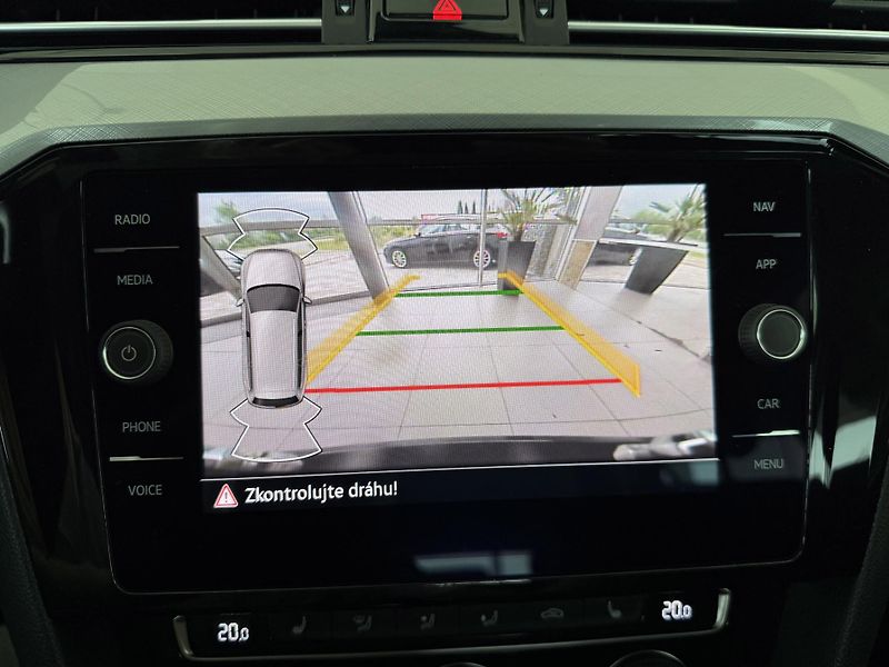 Volkswagen Passat 1,5TSI 110kW DSG*Navi*Kamera - fotka 20 z 35