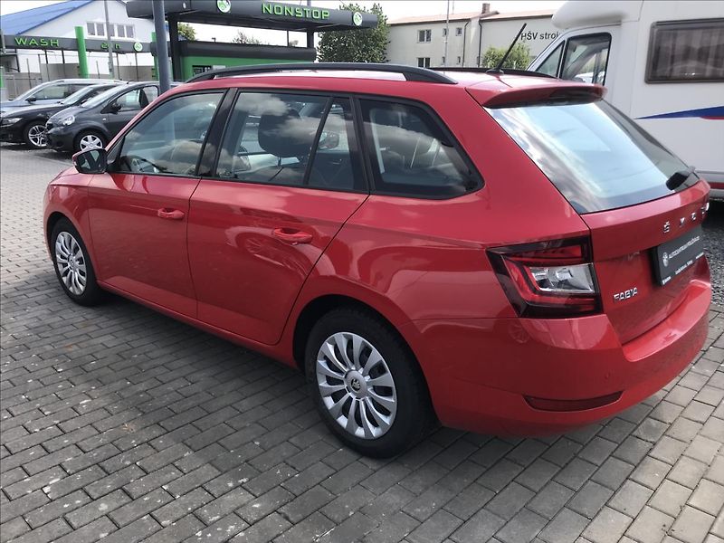 Škoda Fabia 1,0 - fotka 6 z 15