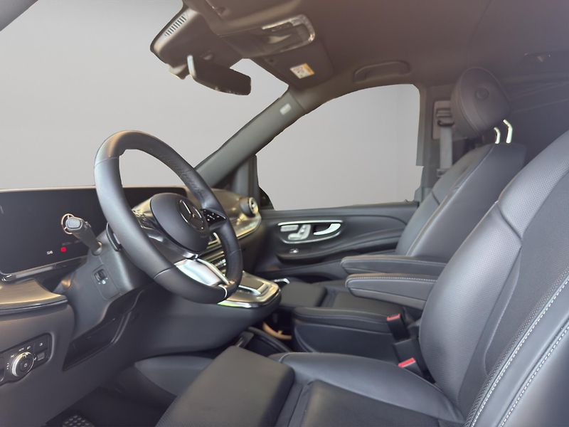 Mercedes-Benz Třídy V (2025) V 300 D 4MATIC L - fotka 9 z 25