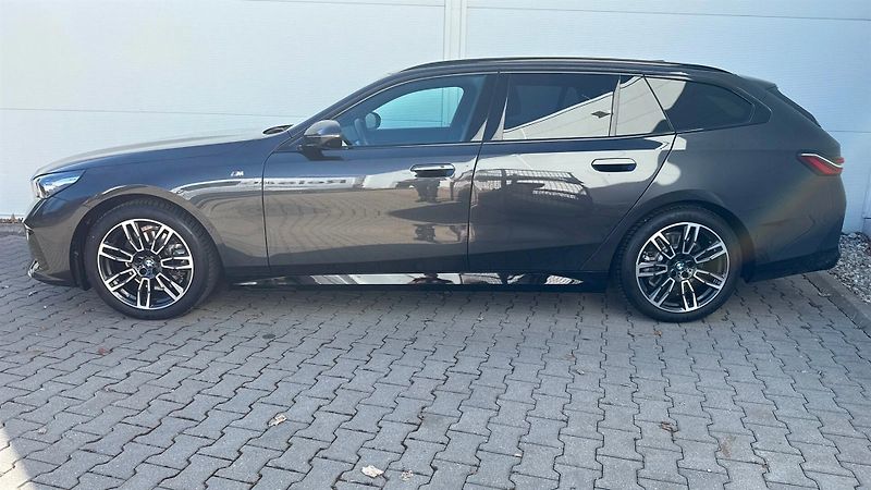 BMW Řada 5 520d xDrive HuD Ad.Temp H/K - fotka 2 z 11