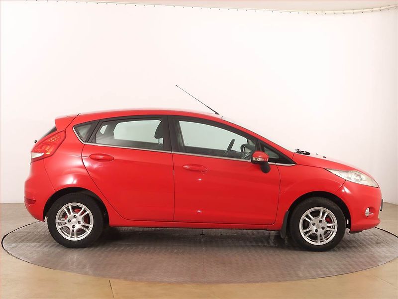 Ford Fiesta (2010) 1.25 16V, Serv.kniha - fotka 6 z 16