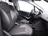 Peugeot 2008 1,6 HDI 73kW CZ - náhled 11