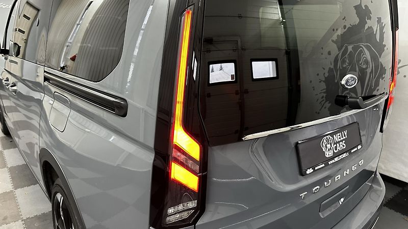 Ford Tourneo Connect ZÁRUKA / 7 MÍST / TOP STAV - fotka 9 z 40