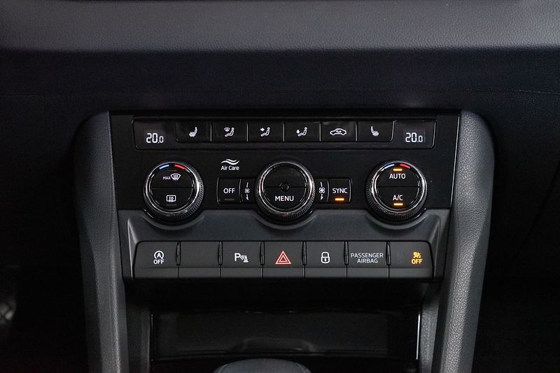 Škoda Karoq 1.5TSI DSG*STYLE+*KAMERA*ČR 1M - fotka 23 z 40